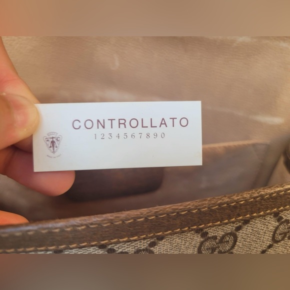 Vintage GUCCI Clutch - Picture 9 of 16